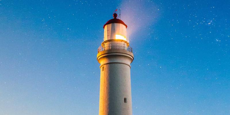 创意视觉如何重塑品牌设计：平面设计的战略升级