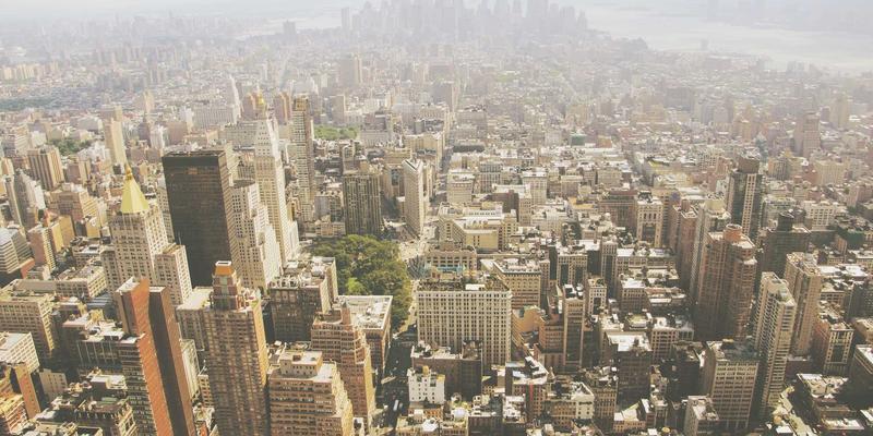 创意视觉如何驱动品牌设计70：构建企业形象设计的战略新维度