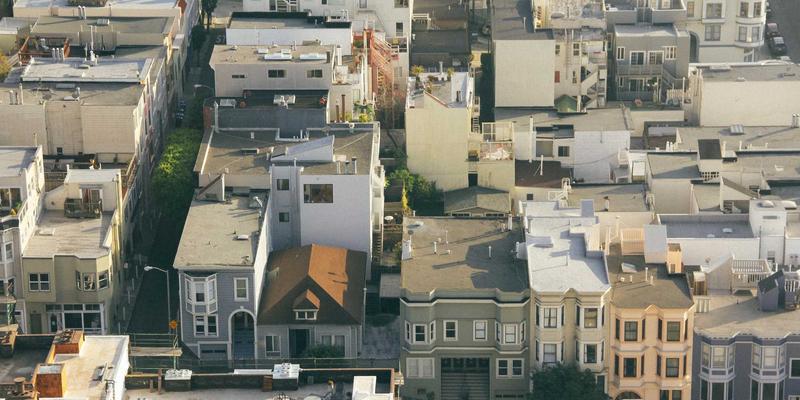 品牌叙事设计：如何通过故事构建有灵魂的企业形象与视觉识别系统