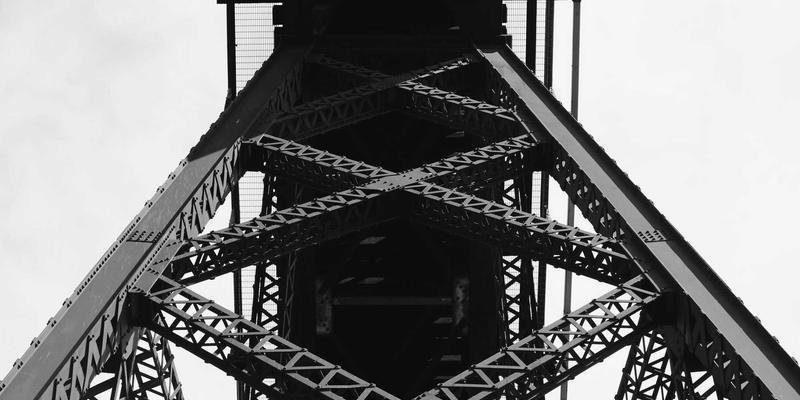 品牌设计完全指南：从VI设计到视觉识别系统的构建与落地