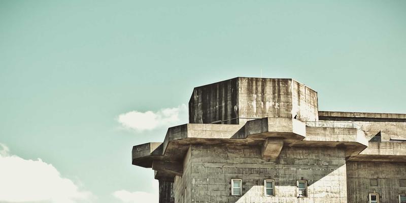 品牌重塑的时机与风险：创意视觉如何驱动企业形象设计的成功革新